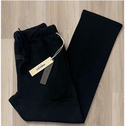 BLACK FEAR OF GOD ESSENTIALS PANTS – LARGE – NEW