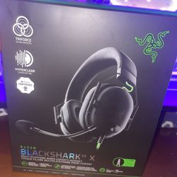 Razer BlackShark v2 x GAMING HEADSET PS5 XBOX PC NEW COMES WITH BOX