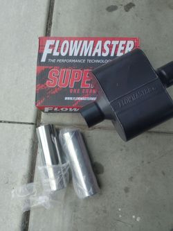 Pair of flownmaster and chrome tips