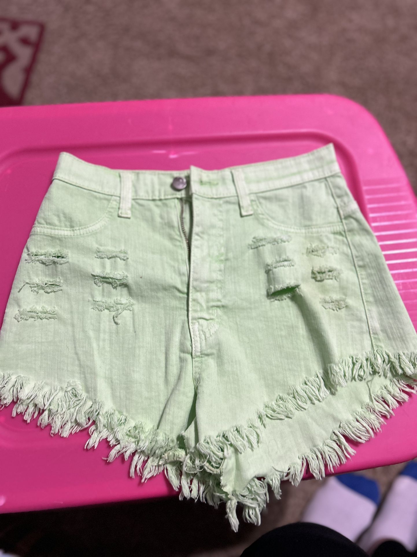 beautiful mint green distressed, short shorts size M (8-10)