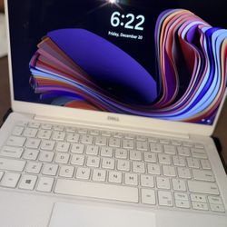 Dell XPS 2-1 Touchscreen Laptop 