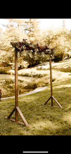 WEDDING ARCH FOR SALE!