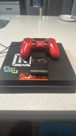 PlayStation 4 slim