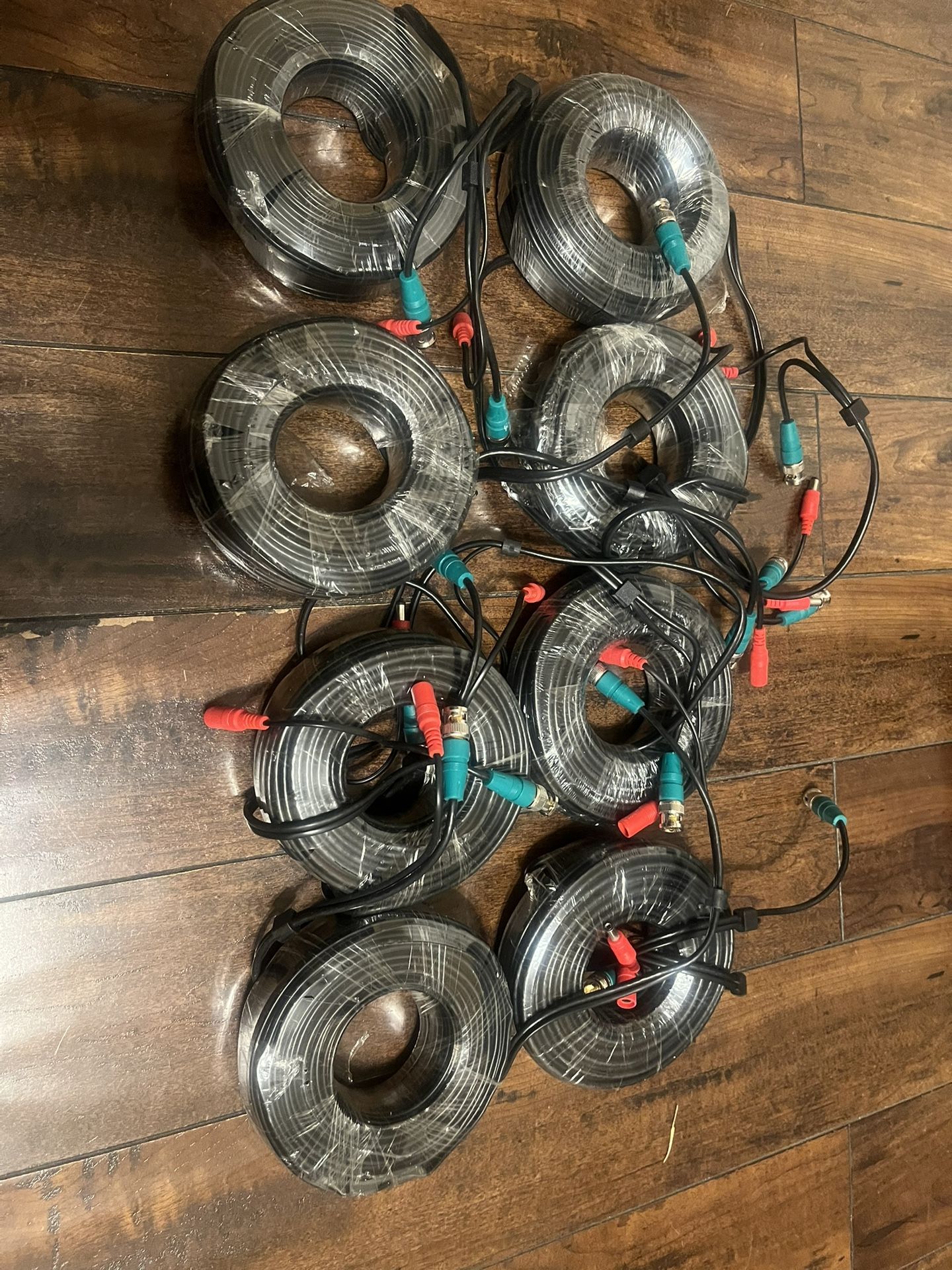 Swann 60ft BNC Security Camera Cables (Power & Video) - 8 Pack Condition: New Quantity: 8 Pieces Description: This comprehensive pack includes eight (