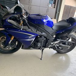 2009 Yamaha R1