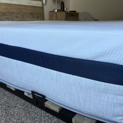 Cal King Midnight Mattress 