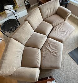 Large sofa w/ 2 ottomans - pick up in Federal Way