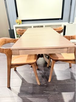 Thomasville Bermex Solid Wood Extension Dining Table + 4 Safavieh Couture Chairs – Like New