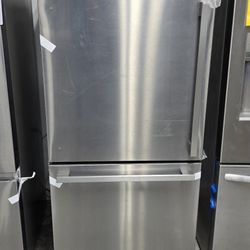 New Refrigerator Refrigerador Nuevo 32 " De Ancho CONGELADOR Abajo 1 Año De Garantia Por Escrito 