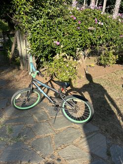 Huffy Rock It V.20 BMX / Dirt Bike With 20” Wheels