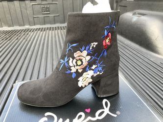 New Black Suede Women’s Boots Size 6