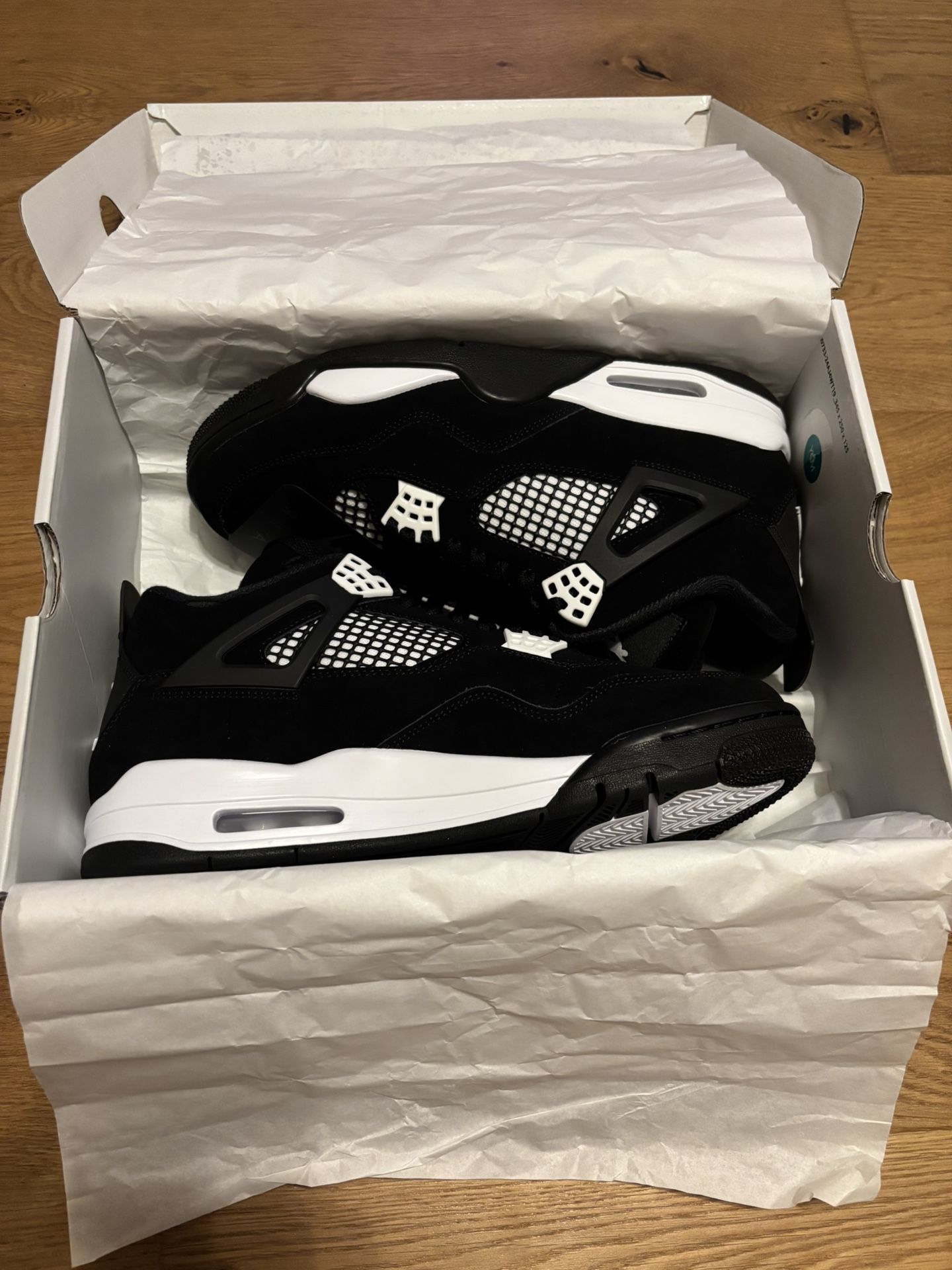 Air Jordan 4 Retro White Thunder - Men’s 10.5