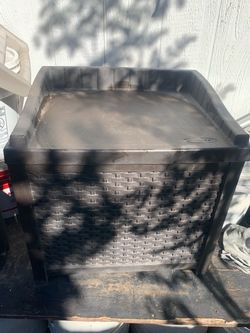 Outdoor Plastic Resin Storage Box Suncast