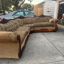FREE SECTIONAL ON CURB SOFA SECIONAL GRATIS 