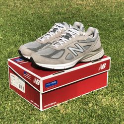 New Balance Grey 990v4