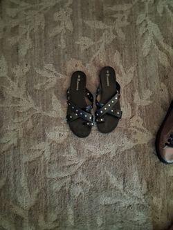 Sandals black color