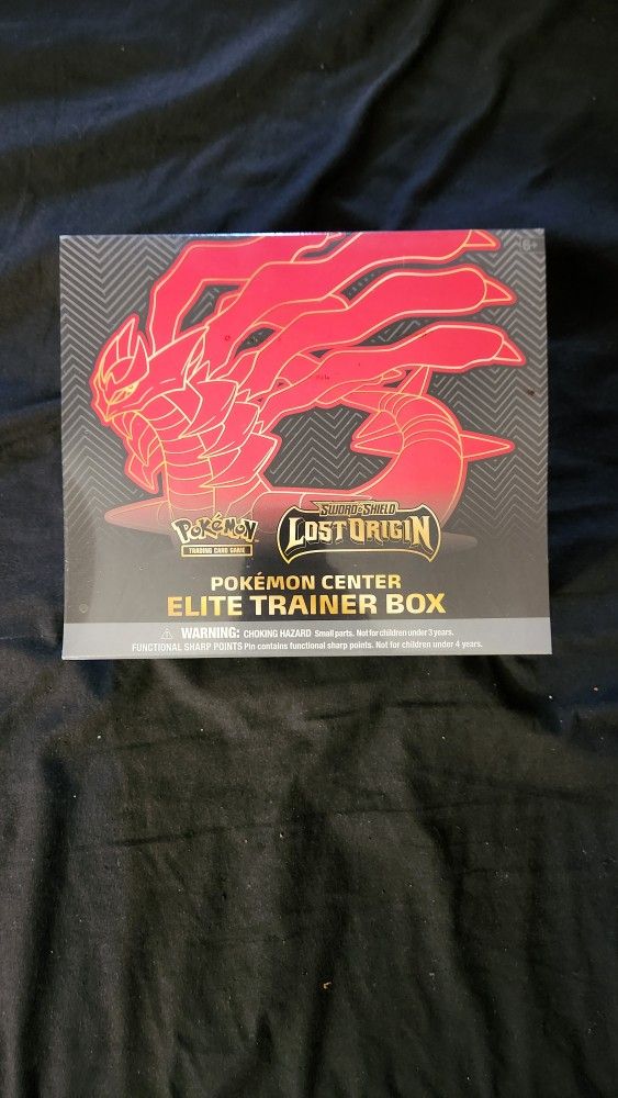 Pokemon Cards - Lost Origin Pokemon Center Elite Trainer Box
