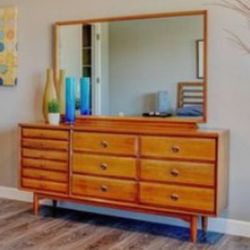 Pending Sale  - Mid-century Bedroom Dress & Mirror 