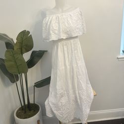 Naoo national AK outfitters white dress  off the shoulders