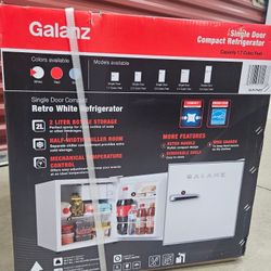 Galanz 1.7 Cu ft Mini Fridge Retro