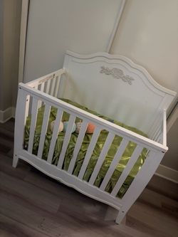 Baby crib