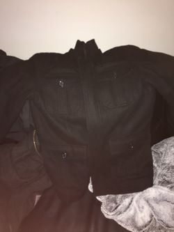 Small Black guess coat