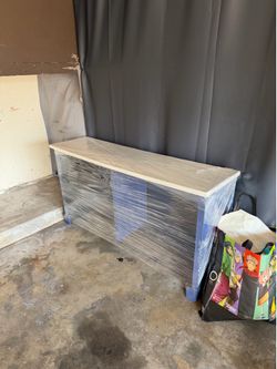 Computer desk