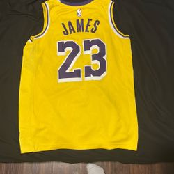 Lebron James Lakers Jersey Medium Size 
