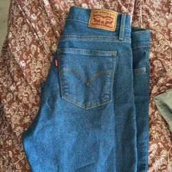 Women Levi's Jean 