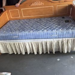 Wooden High rises Day Bed