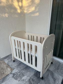 New Baby Crib With Mattress $200