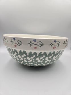 Floral trimmed sponged base ceramic bowl