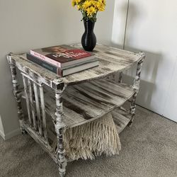 Accent/ Coffee Table 