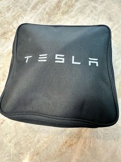 Tesla mobile charger with all adapters - LIKE NEW!