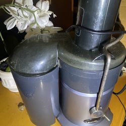 Breville Juice Fountain Plus Juicer - Good 