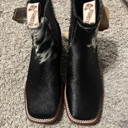 el canelo hair boots, size 6 1/2 