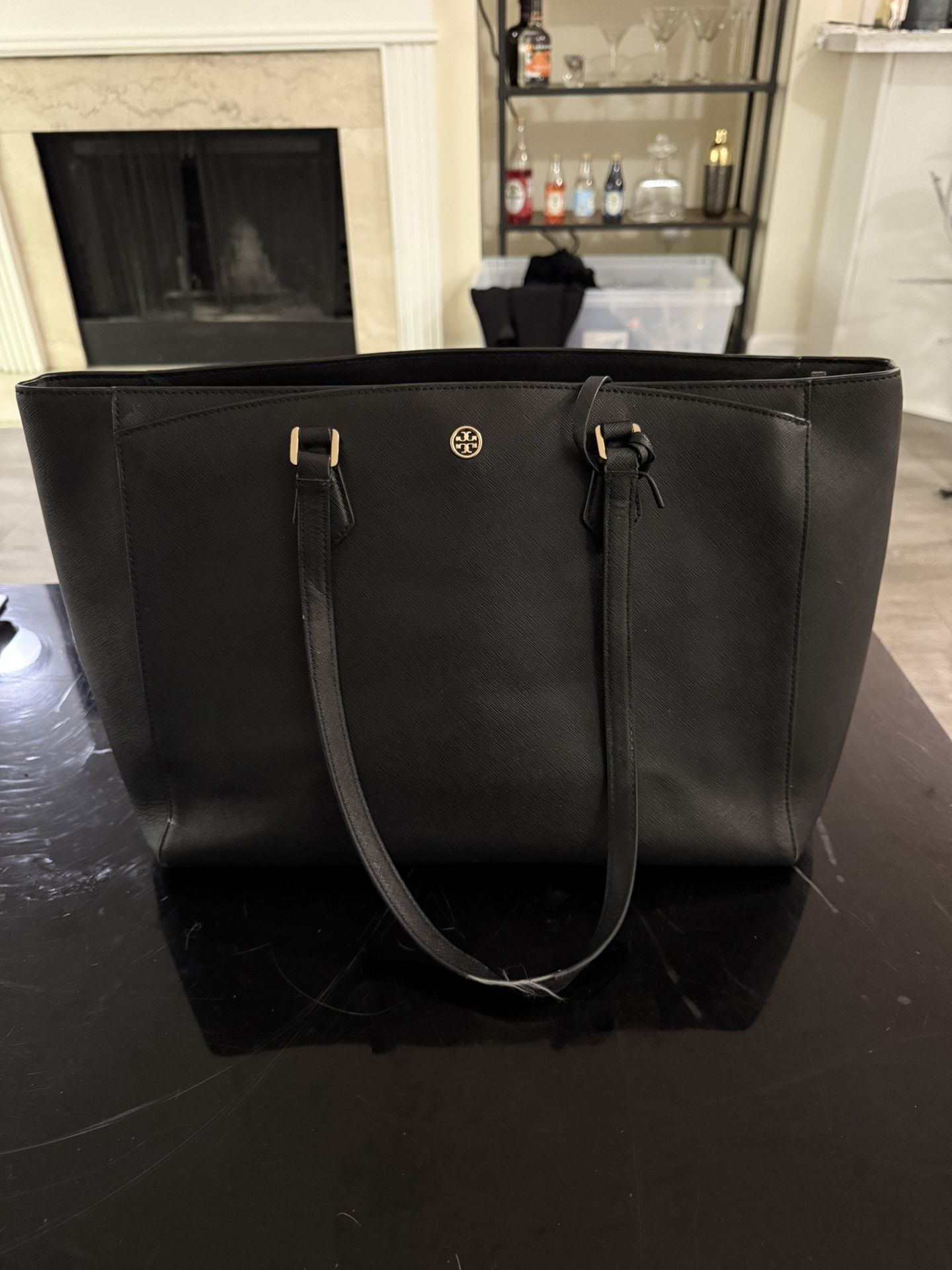 TORY BURCH Black ROBINSON TOTE Handbag # 53063 0219 Black MSRP $625