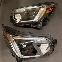 Pair Headlights Assembly 2022 2023 2024 Subaru Forester W/LED DRL Driver Passenger Side Headlamps 