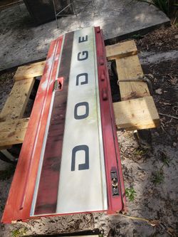 Dodge Lift Gate