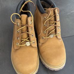 Women’s timberland Boot size 6