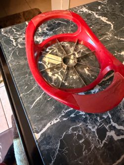 Apple cutter