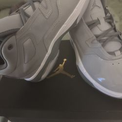 Jordan Stay Loyal ( Grey Wolf)