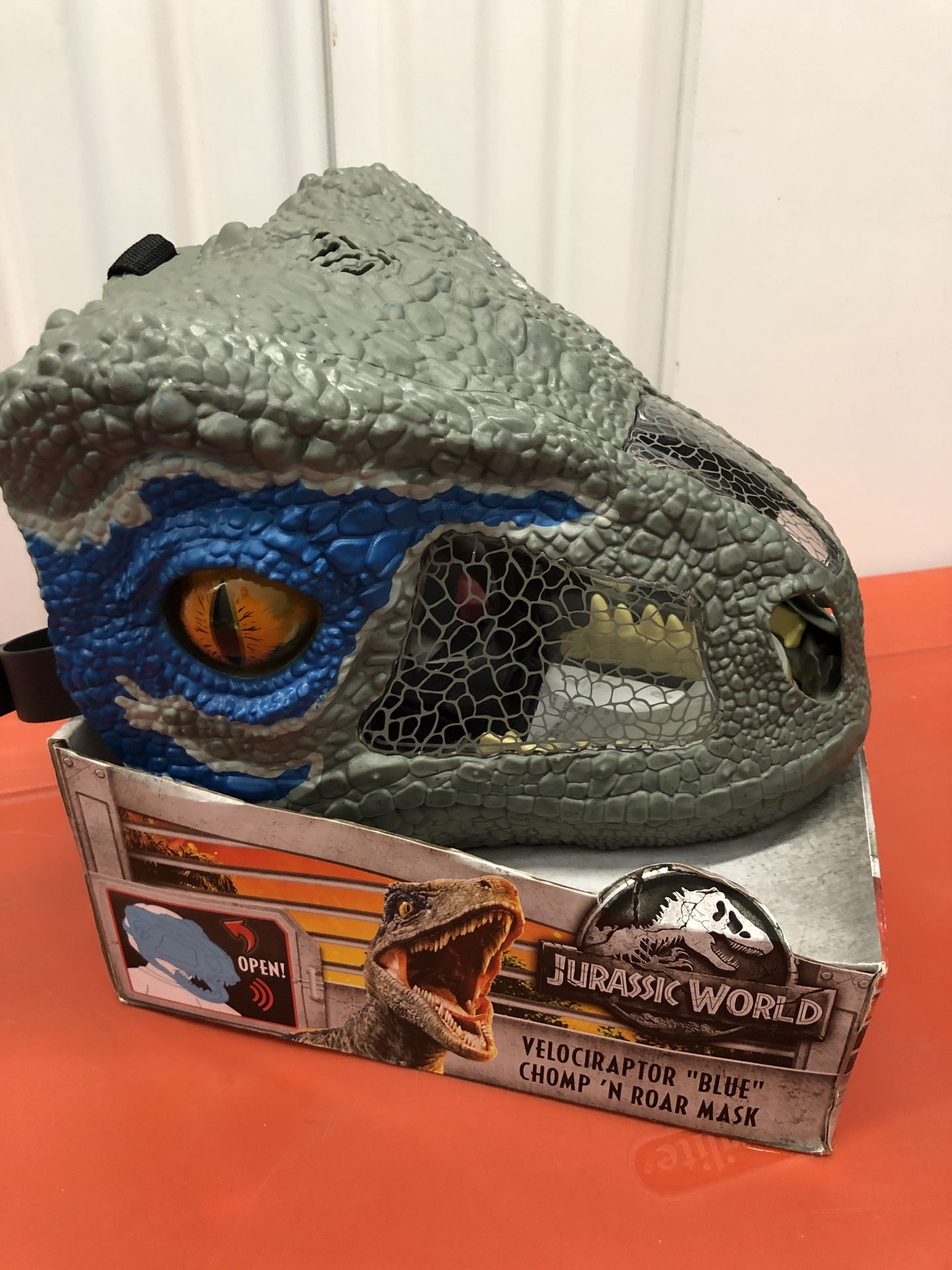 T-Rex Jurassic Park dinosaur Mask W/ Sound