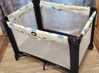 Pack & play by Graco