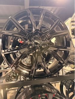 22s Chevy reps new gloss black 6lug Chevy tire