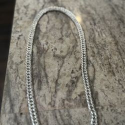 VERY NICE CUBAN LINK CHAIN