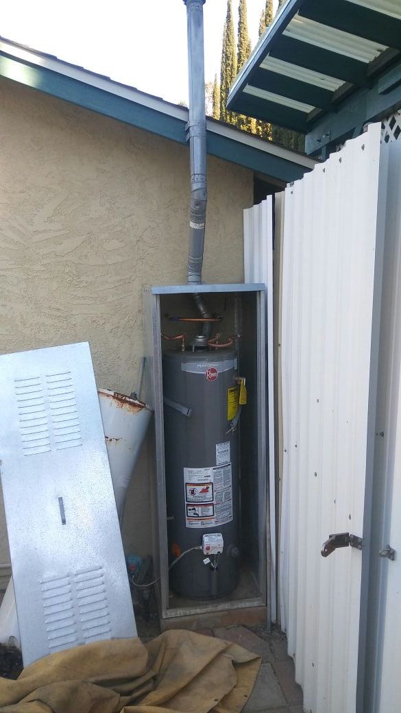 Rheem model xp40t06ec32u0 40 gallon gas water heater for Sale in