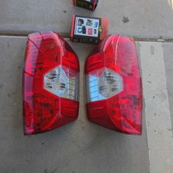 2018 Toyota Tundra Tail light assembly 