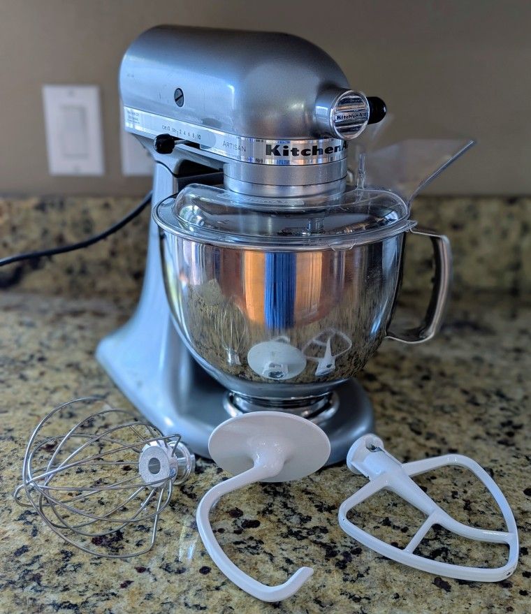 KitchenAid Artisan 5 qt Tilt Head Stand Mixer