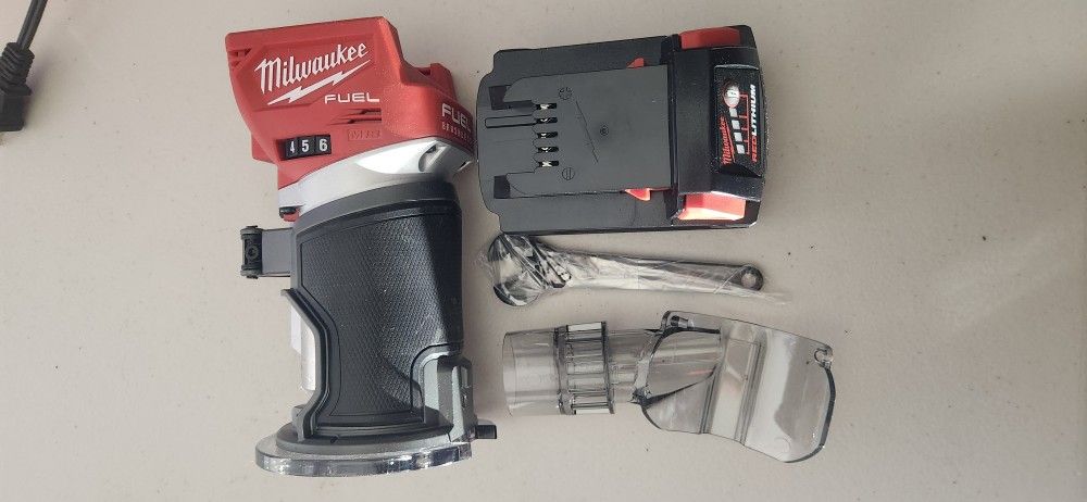 M18 FUEL Brushless Cordless Compact Router And Battery